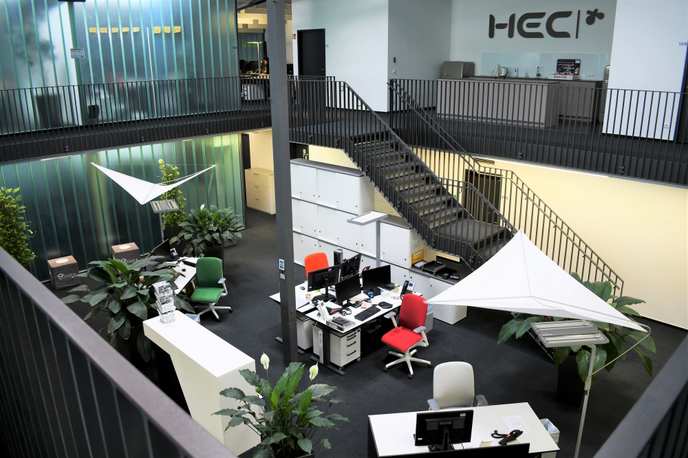 Foyer der HEC GmbH aus der Vogelperspektive