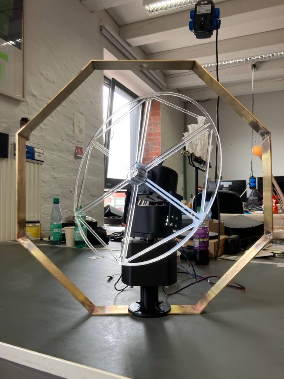 Zusammengebauter Schirm von Space Odradek