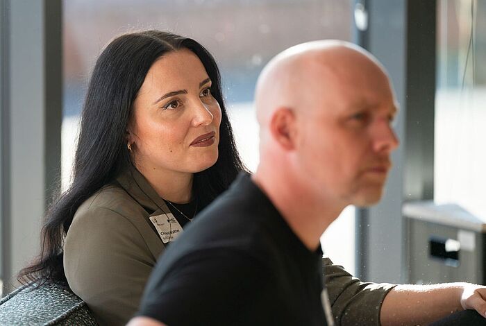 Charlene Walther und Daniel Gehrke, HEC-Experten für digitale Barrierefreiheit