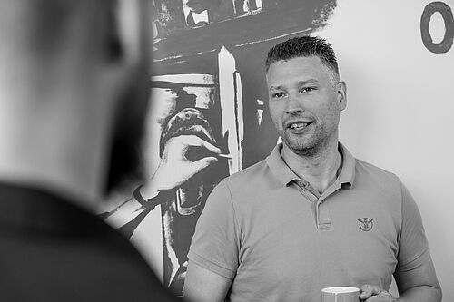 Agiler Berater der HEC im Gespräch