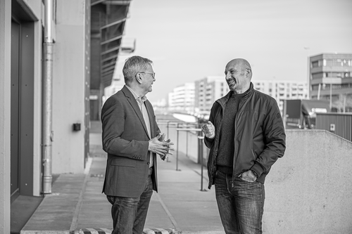 IT-Berater im Gespräch